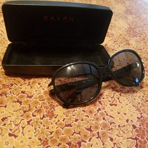 Ralph Lauren Black classy sunglasses